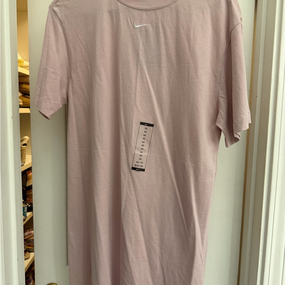 Nike essentials Crew Neck T-Shirt dress NWT &//